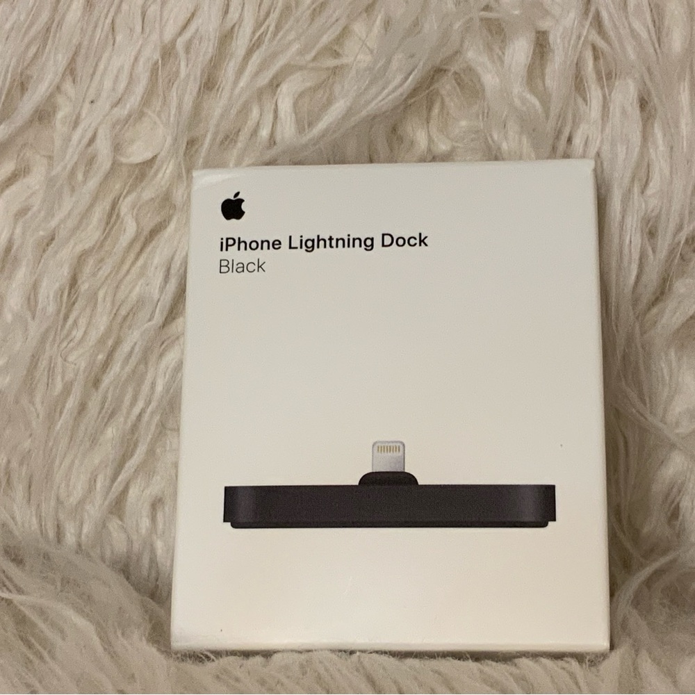 Apple Lightning Dock 2015/16: Black, new in box, opened but never used.